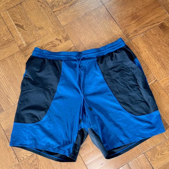 Lululemon Elevated Short XL - Picture 2 of 4